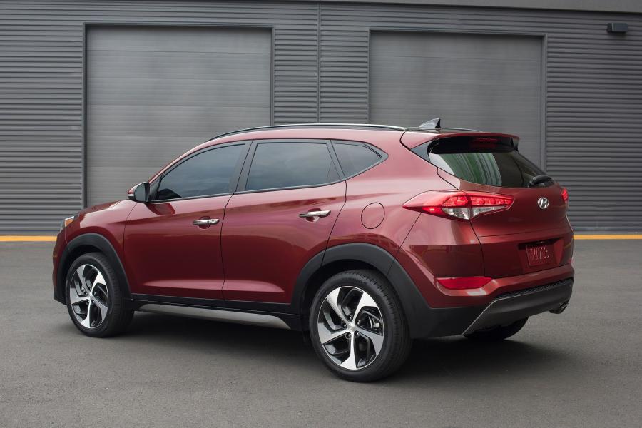  Hyundai Tucson 2015 года  (US) (фото 9 из 13)